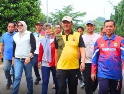 Polres Tanjung Jabung Timur Turut Meriahkan Jalan Santai Bersama dalam Rangka HUT ke-26 Kab.Tanjung Jabung Timur