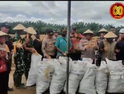 Dalam Rangka HUT TNI Ke-80 Satgas Pamtas Kewilayahan Yonif 410/Alg Gelar Kegiatan Pembangunan Fasum dan Bakti Sosial di Wilayah Penugasan