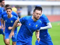 Marc Klok Tegaskan Persib Siap Bangkit di Laga Tandang Lawan Madura United