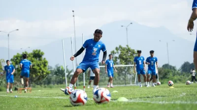 Bojan Hodak : Dewa United Lawan yang Kuat, Kami Lakukan Persiapan dengan Baik.