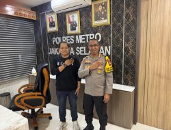 Moment kunjungan silaturahmi ketum FRIC H. Dian Surahman ke polres Jakarta Selatan dalam rangka jelajah kemitraan dengan polri.