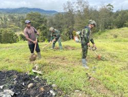 Satgas Yonif 700/WYC Bantu Warga Buka Lahan Perkebunan di Puncak, Wujud Nyata Ketahanan Pangan