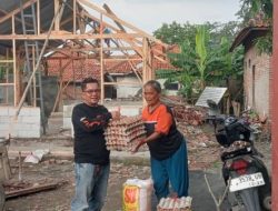 Cepat Tanggap, Anggota DPRD Majalengka dari Fraksi PDI-P Iif Rivandi Berikan Bantuan Sembako kepada Kasum yang Rumahnya Memprihatinkan.