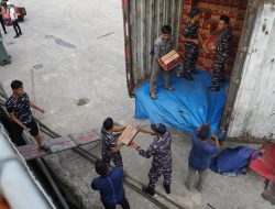 TNI AL Kerahkan KRI dan Bantuan Kemanusiaan Skala Besar ke Aceh, Sumatera Utara, dan Sumatera Barat