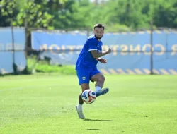 Marc Klok: Laga Kontra Borneo Malam Ini, Wajib Menang untuk Memangkas Jarak Poin.