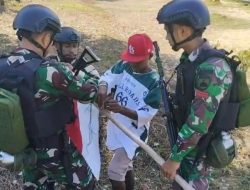 Tanamkan Persatuan dan Cinta Tanah Air, Satgas Kewilayah Yonif 410/Alugoro Gelar Pemasangan Bendera Merah Putih Serentak di Distrik Wilayah Penugasan