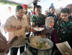 Presiden Prabowo Subianto Tinjau Tenda Pengungsian Korban Bencana di Kab.Bireuen