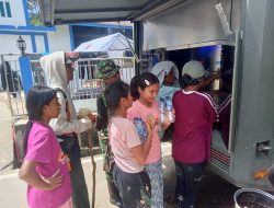 Satgas Gulbencal Kodam I/BB Operasionalkan Mobil RO Yon Zipur 1/DD untuk Penuhi Kebutuhan Air Bersih Warga