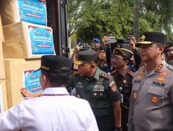 Wujud Solidaritas, Kapolda Kalteng Bersama Gubernur dan Pangdam Lepas Bantuan Kemanusiaan untuk Korban Bencana di Sumatera
