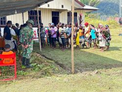 Empati Mendalam Satgas Yonif 521/DY Belasungkawa atas Meninggalnya Tokoh Masyarakat Distrik Apalapsili