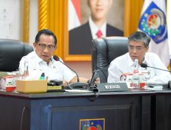 Mendagri Jelaskan Peran Gubernur dalam Penetapan Upah Minimum 2026