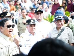 Mendagri Tito Dampingi Presiden Tinjau Sejumlah Titik Wilayah Terdampak Bencana di Sumbar