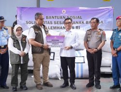 Gubernur Lemhannas RI Salurkan Bantuan Sosial untuk Korban Banjir