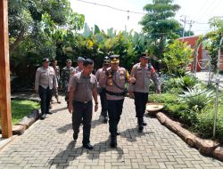 Kabag Ops Polres Majalengka Kunjungi Pos Pam Ops Lilin Lodaya 2025 di Obyek Wisata Keliling Dunia