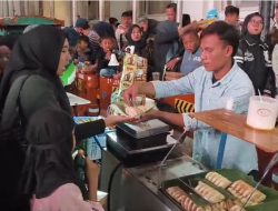 Humanis di Malam Tahun Baru, Kapolda Jabar Borong Produk UMKM dan Bagikan ke Masyarakat