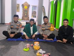 Sambangi Tokoh Agama, Kapolsek Malausma Bersama Anggota Berikan Imbauan Pesan Kamtibmas