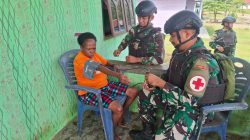 Satgas Yonif 410/Alugoro Pos Jagiro Laksanakan Yankes Gratis Door to Door di Wilayah Perbatasan