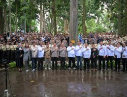 Kapolda Jabar Ajak Satpam Perkuat Sinergi Jaga Keamanan Lingkungan dalam Ngariung Sauyunan Jaga Lembur, Pada HUT Satpam ke-45