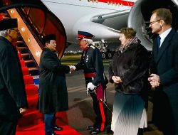 Presiden Prabowo Subianto Tiba di Bandar Udara London Stansted Inggris.