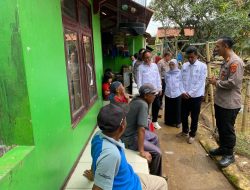 Pasca Banjir Beberapa Pekan Lalu, Kapolsek Cikijing Laksanakan Kegiatan Sosialisasi dan Himbauan Mitigasi Bencana Alam Kepada Masyarakat Desa Kasturi