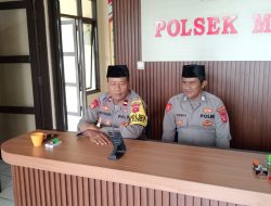 Kapolsek Malausma Bersama Anggota Mengikuti Zoom Binrohtal Perkokoh Mental dan Etika Personil