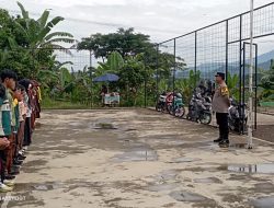 Police go to school, Kapolsek Malausma Berikan Pembinaan di MA/MTS Nurrakhman Hoawara Hadad