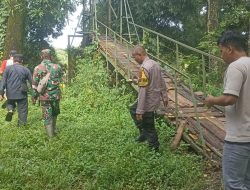 Kapolsek Kadipaten Tinjau Lokasi Putus Sling Jembatan Gantung Babakananyar