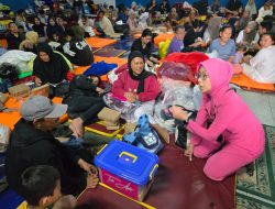 Ketua Bhayangkari Daerah Jawa Barat Salurkan Bantuan untuk Korban Longsor dan Banjir Bandang di Desa Pasirlangu KBB