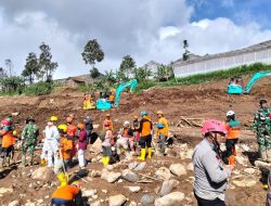 Hari Ke-8 Operasi SAR Pasirlangu, Sinergi Kemanusiaan Sat Brimob Polda Jabar Terus Berjalan Tanpa Lelah