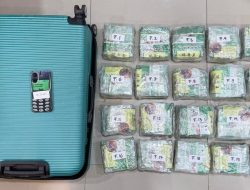 Polda Metro Jaya Bongkar Peredaran Gelap Sabu dan Happy Five