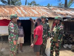 Binter TNI Merajut Kasih Satgas Yonif 521/DY Anjangsana ke Tokoh Masyarakat di Distrik Bolakme