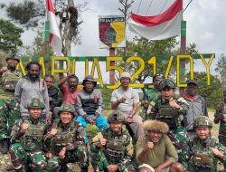 Karya Bakti Satgas Yonif 521/DY Bersama Warga Wujudkan Lingkungan Bersih itu Sehat dan Indah di Distrik Napua