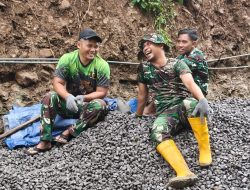 Di Balik Kucuran Keringat, Ada Senyum Yang Terpancar Di Lokasi TMMD 127 Kodim Wonogiri