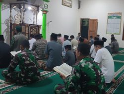Memperkuat Keimanan dan Ketaqwaan, Satgas TMMD 127 Kodim 0728/Wonogiri Laksanakan Sholat Tarawih dan Tadarus Al-Qur’an