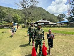 Sentuhan Kasih Satgas Yonif 521/DY Bagikan Sembako dan Layanan Kesehatan Gratis di Distrik Bolakme