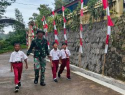 Begini Bukti Kedekatan Anggota Satgas TMMD 127 Kodim Wonogiri dengan Anak Sekolah Dasar