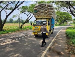 Sat Lantas Polres Majalengka Gencarkan Himbauan Kendaraan Over Dimensi dan Over Load di Jalan Lingkar Utara