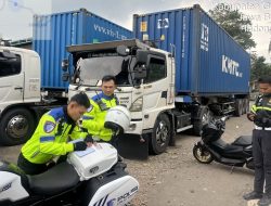 Polda Jabar Tindak 1.700 Truk Sumbu Tiga yang Masih Melanggar, Edukasi dan Pengawasan Akan Ditingkatkan