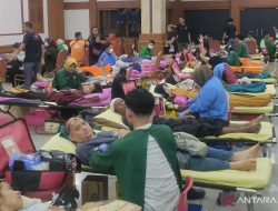 Stok Darah Menipis Saat Mudik, PMI Bagikan Sembako untuk Pendonor