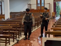 Sat Samapta Polres Majalengka Lakukan Sterilisasi Gereja guna Antisipasi Teror di Kadipaten