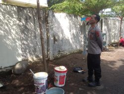 Wakapolres Majalengka Cek Renovasi Pengecatan Tembok Pembatas Mapolres