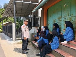 Secara Humanis, Kapolsek Malausma Sambangi Anak Sekolah Beri Pembinaan dan Himbauan Kamtibmas