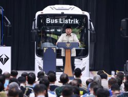 Presiden Prabowo Subianto Resmikan Pabrik Perakitan Kendaraan Komersial Listrik, Tonggak Baru Industrialisasi Hijau Nasional
