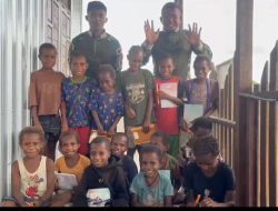 Satgas Yonif 123/Rajawali Gelar Belajar Baca, Tulis, Bernyanyi, dan Berhitung untuk Anak-anak Kampung Mabul di Pos Koroway, Asmat
