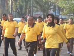 Kebersamaan dan Apresiasi, Kapolda Jabar Olahraga Bersama dan Beri Umrah Gratis untuk Dua Personil Polres Majalengka