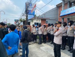 Kawal Penyampaian Aspirasi Mahasiswa, Polres Majalengka Berikan Pelayanan Pengamanan Aksi Unjuk Rasa PC PMII
