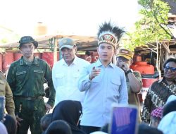 Menko Polkam Dampingi Wapres Tinjau Sekolah Sentra Pendidikan dan MBG di Mimika dan Yahukimo