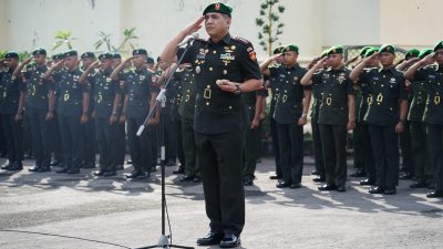 Ziarah Rombongan HUT Ke – 60 Korem 074/Warastratama, Di Pusatkan Di Taman Makam Pahlawan (TMP) Kusuma Bhakti Surakarta