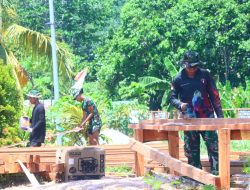 Satgas TMMD Reguler ke-128 Kodim 1801/Manokwari Bangun Rumah Warga Tanah Rubuh dari Nol