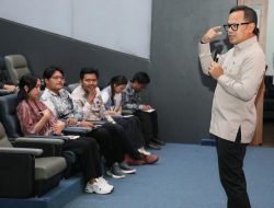 Tutup Program Magang Kemendagri Wamendagri Bima Arya Tekankan Pentingnya Penguatan Karakter